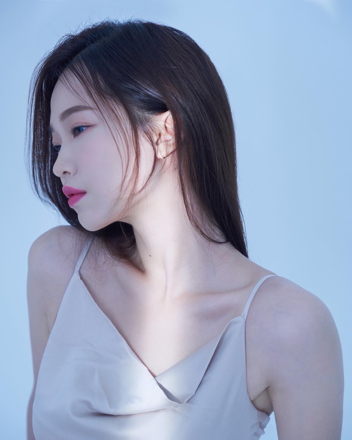 辰伶Claire
