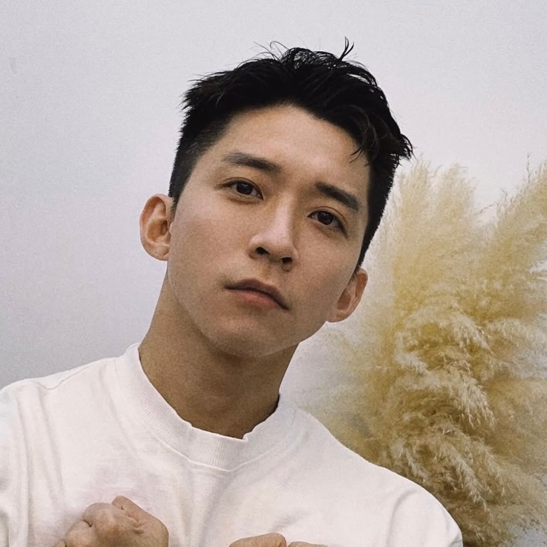 𝐂𝐢𝐩𝐨𝐦𝐚𝐫𝐤 周信佐