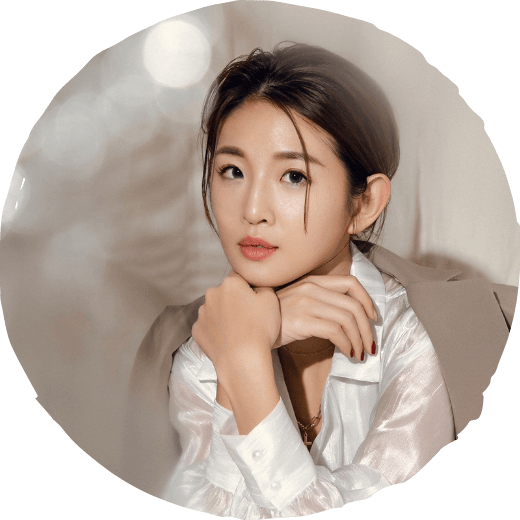 iselect品牌總監 : Ivy Chao